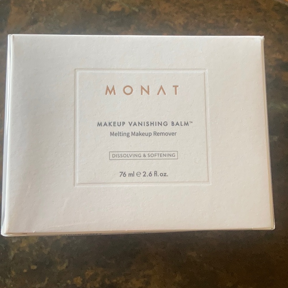 Monat vanishing makeup balm